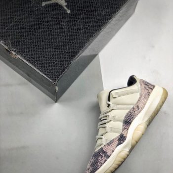 Air Jordan 11 Low SE 