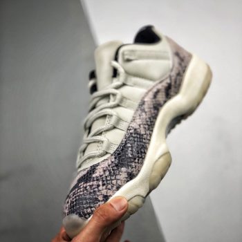 Air Jordan 11 Low SE 