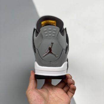 Air Jordan 4 Retro Cool Grey,Chrome-Dark Charcoal-Varsity Maize