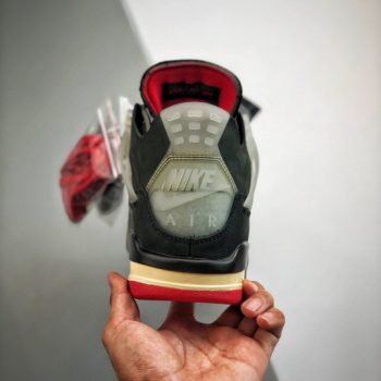 Off-White x Air Jordan 4 Bred