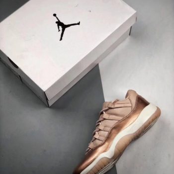 Air Jordan 11 Low WMNS 