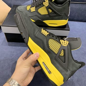 Air Jordan 4 