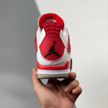 Air Jordan 4 