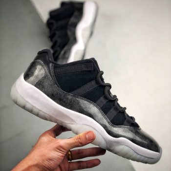 Air Jordan 11 Low " Barons" Black,Metallic Silver-White