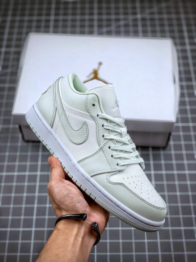 Air Jordan 1 Low " Spruce Aura" CW1381-003