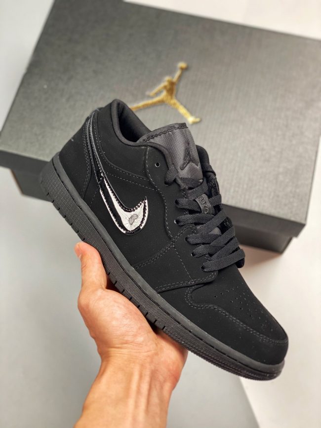 Air Jordan 1 Low " Triple Black" 553558-056