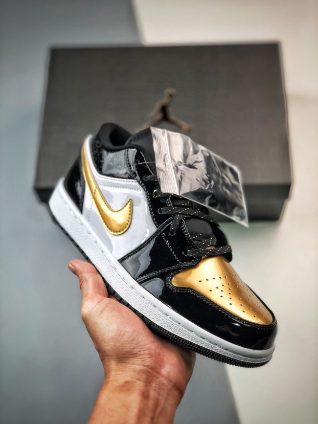 Air Jordan 1 Low " Copper Toe" Metallic Gold,Black-White