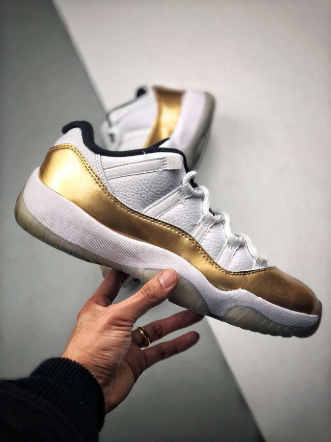 Air Jordan 11 Retro Low "Closing Ceremony" 528895-103