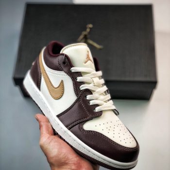 Air Jordan 1 Low "Mocha" Shadow Brown,Sail DC0774-200