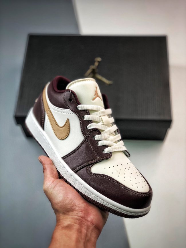 Air Jordan 1 Low "Mocha" Shadow Brown,Sail DC0774-200