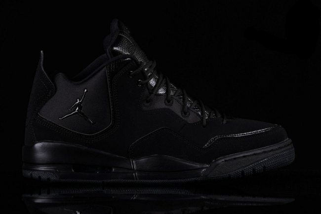 Jordan Courtside 23 'Triple Black' AR1000-001