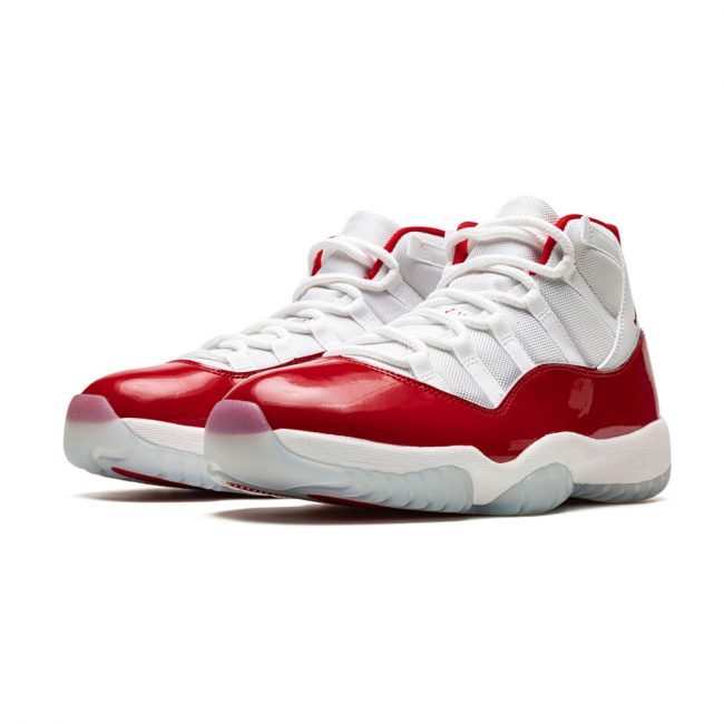 Air Jordan 11 "Cherry 2022"