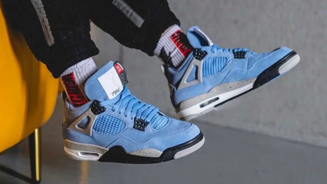 Nike Air Jordan 4 University Blue