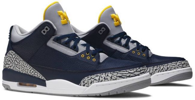 Air Jordan 3 Retro 'Michigan' PE AJ3-820064