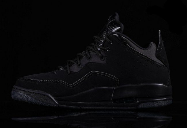 Jordan Courtside 23 'Triple Black' AR1000-001