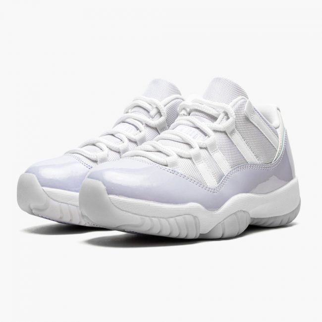 Air Jordan 11 LOW WMNS "PURE VIOLET"